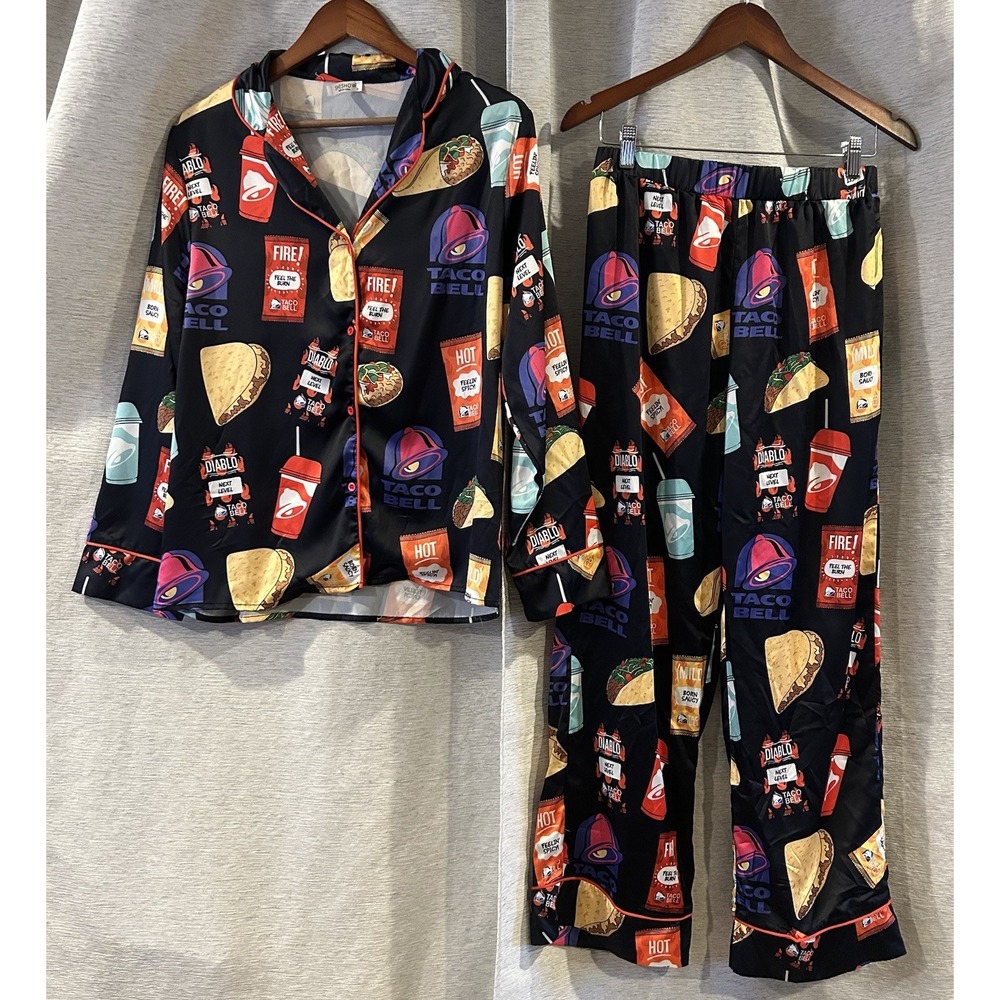 Taco Bell Women's Pajama Set Size Medium Comfy Satin Long Sleeve Button‎ Up